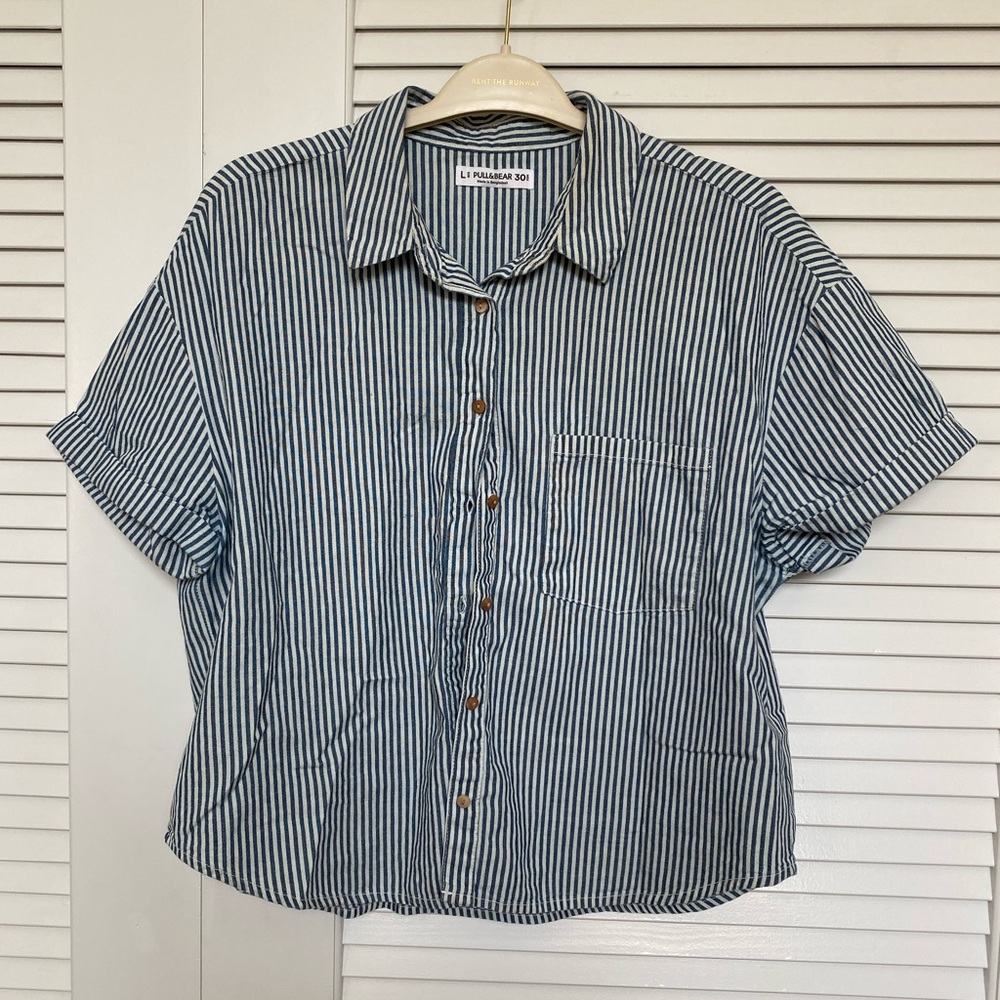 Pull&Bear Short Sleeve Striped Cropped Button Up